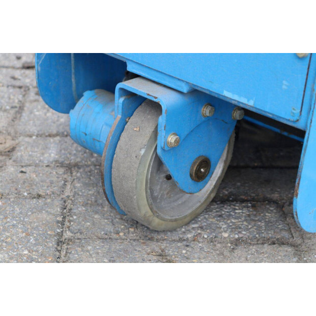 2000 Genie IWPE-20S-47439499