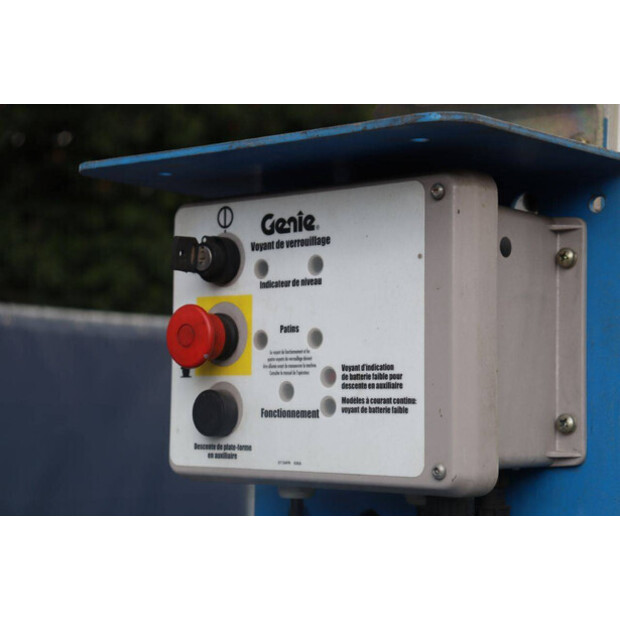 2000 Genie IWPE-20S-47439501