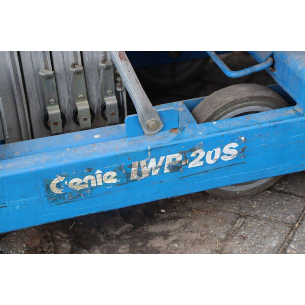 2000 Genie IWPE-20S-47439502