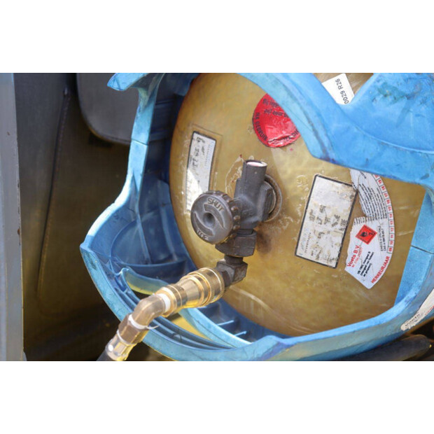 2001 نيسان PDO1A15PO-47439639