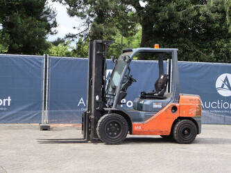 Image for FORKLIFTS 2017 Toyota 02-8FDF30