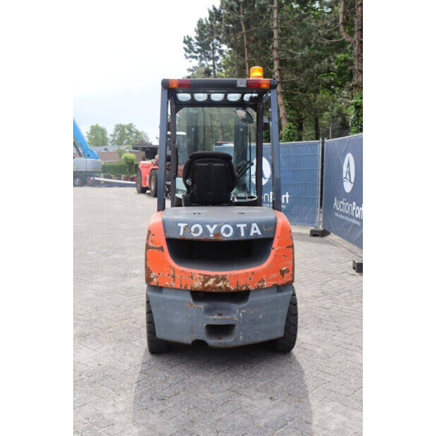 2017 Toyota 02-8FDF30-47440411