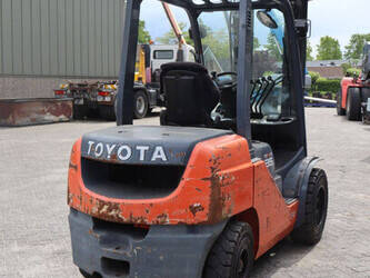2017-toyota-02-8fdf30-1456904-47440412