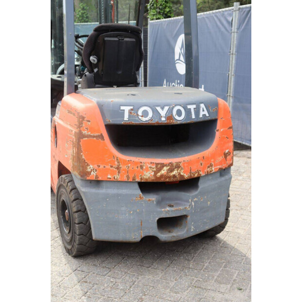 2017 Toyota 02-8FDF30-47440423