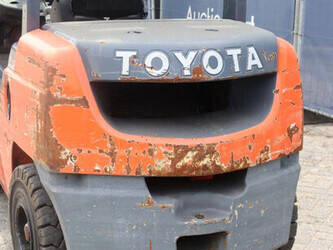 2017-toyota-02-8fdf30-1456904-47440423