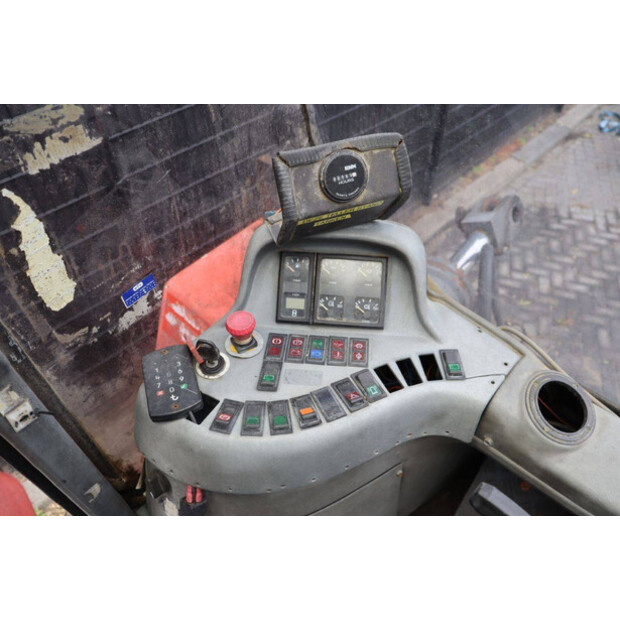 2001 Linde H220-47440499