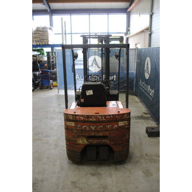 2000 Toyota 5FBE18-47440571
