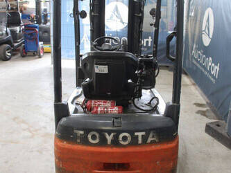 2020-toyota-8fbe18t-1456924-47441022