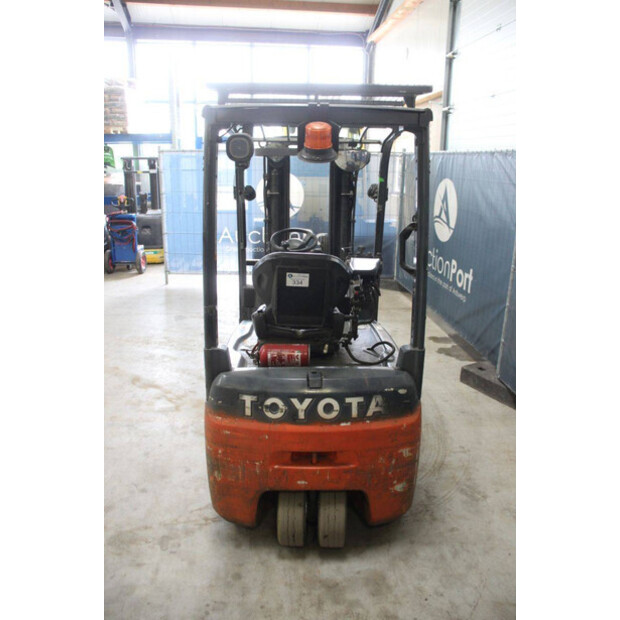 Toyota Traigo 18-47441054