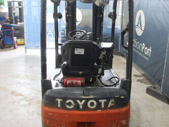 toyota-traigo-18-1456925-47441054