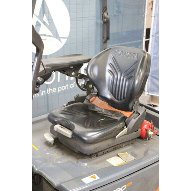 Toyota Traigo 18-47441072