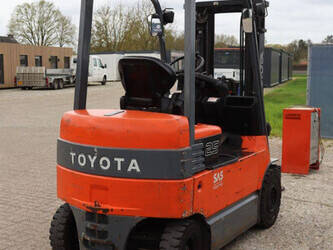 2010-toyota-7fbmf25-1456933-47441317