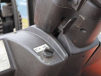 2010-toyota-7fbmf25-1456933-47441335
