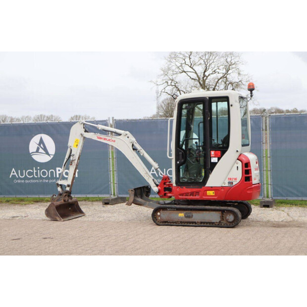 2019 TAKEUCHI TB216-47441390