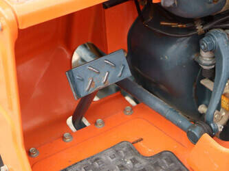 kubota-b1402-m-1456937-47441492