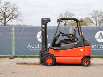 2005-linde-e30-03-600-1456946-47441777