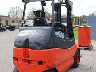 2005-linde-e30-03-600-1456946-47441781