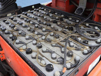 2005-linde-e30-03-600-1456946-47441803