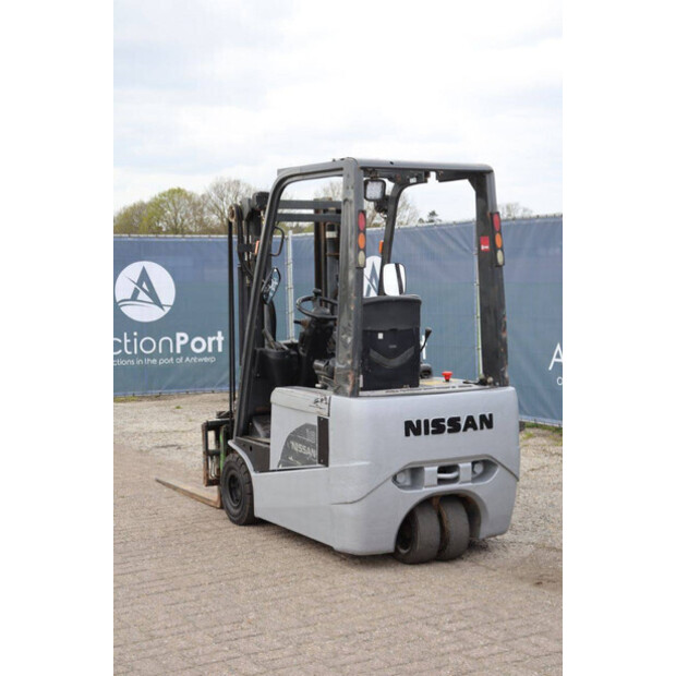 2011 NISSAN 1N1L18Q-47441982