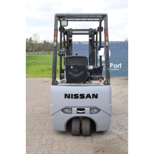 2011 NISSAN 1N1L18Q-47441983