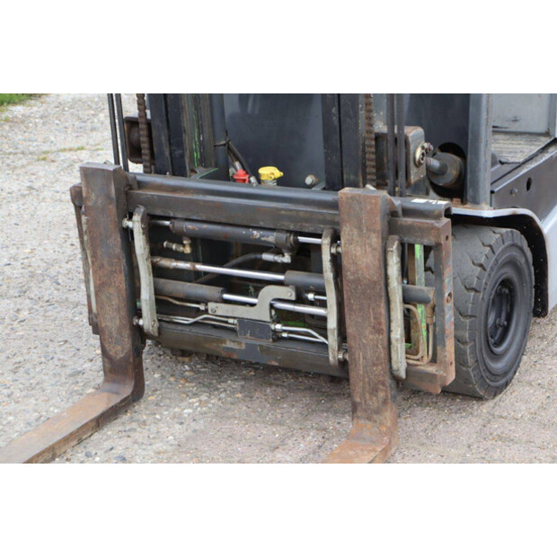 2011 NISSAN 1N1L18Q-47441989