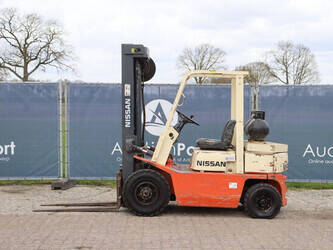 nissan-pf02a20u-1456952-47442013