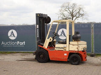 nissan-pf02a20u-1456952-47442014