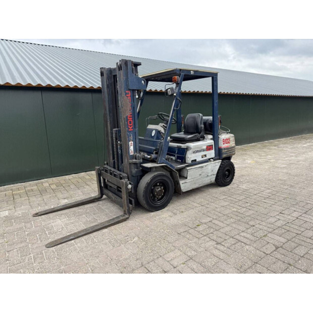 1989 كوماتسو FG25T-11E-47442204