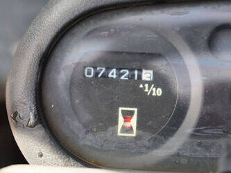 2005-toyota-d70-1456965-47442364