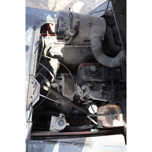 2005 Toyota D70-47442367
