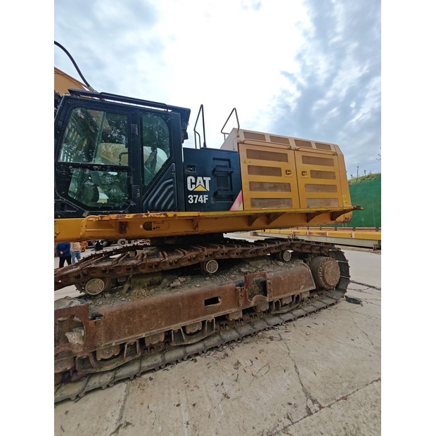 2017 Caterpillar 374FL-47442629