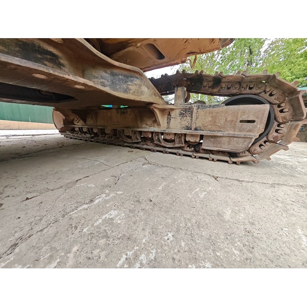 2017 Caterpillar 374FL-47442632