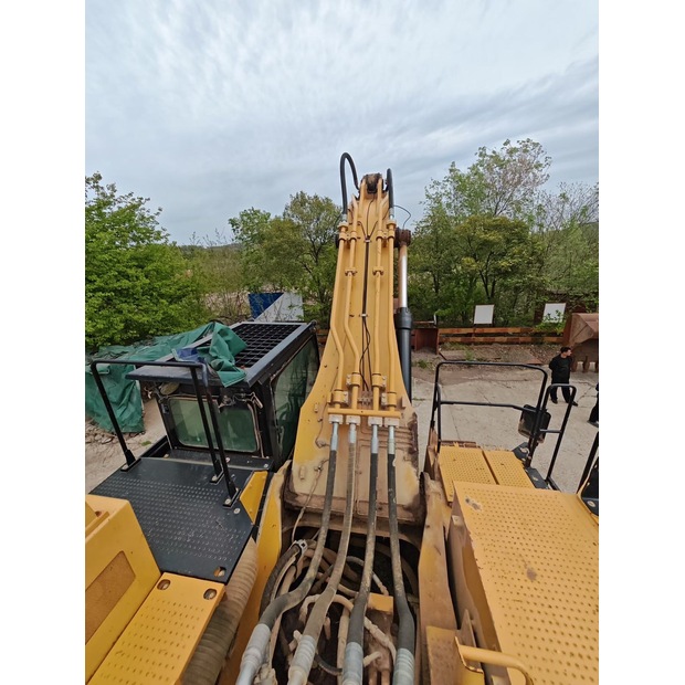 2017 Caterpillar 374FL-47442635