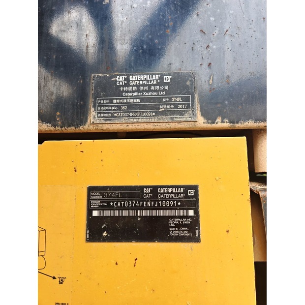 2017 Caterpillar 374FL-47442644