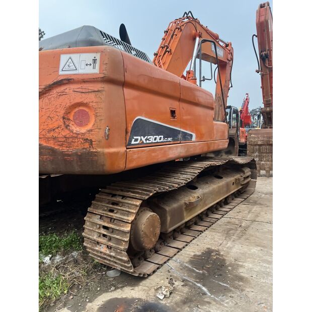 2015 دووسان DX300LCA-47442691