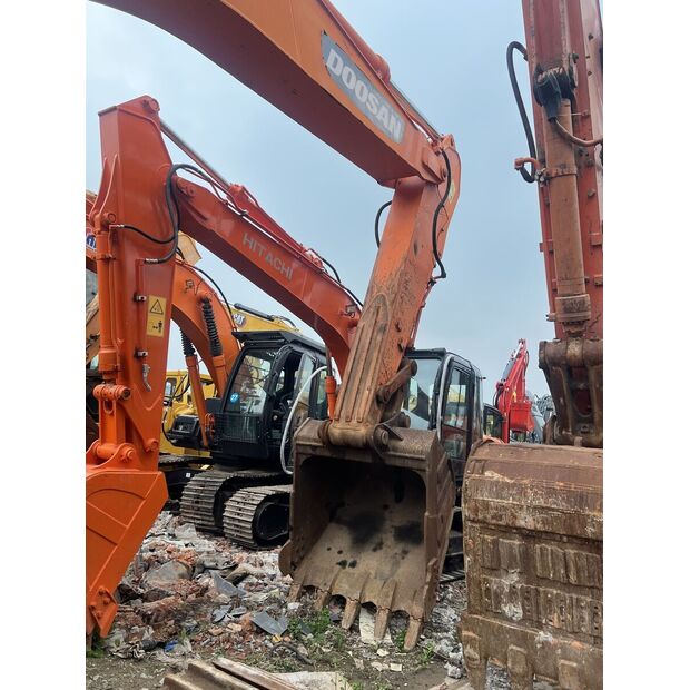 2015 دووسان DX300LCA-47442696