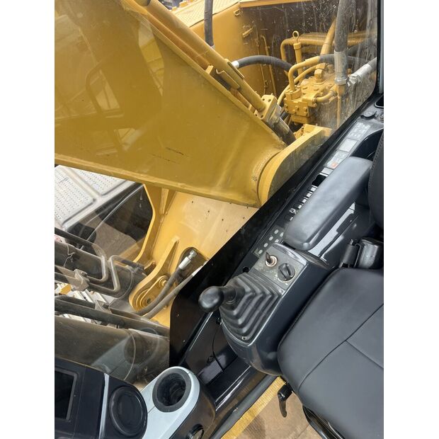 2023 Caterpillar 325DL-47442726