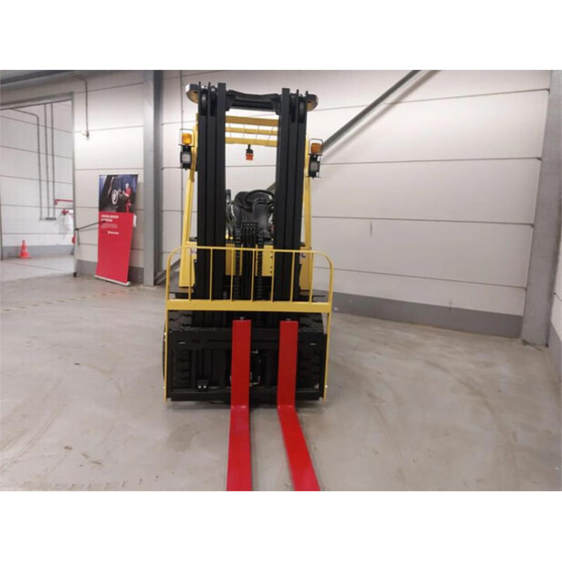 2023 Hyster H3.5UT-47443828