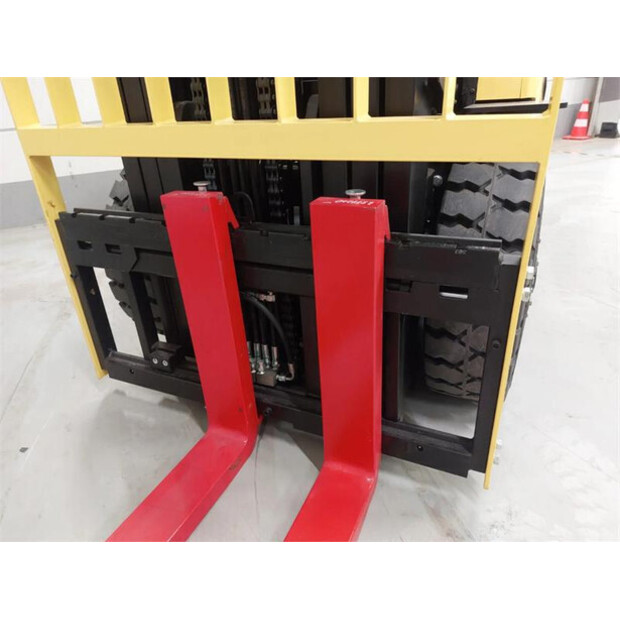 2023 Hyster H3.5UT-47443833
