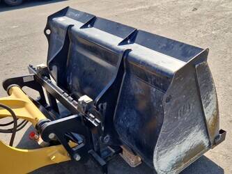 2024-caterpillar-906-1457011-47444030