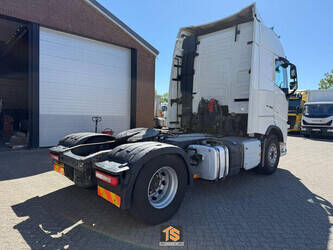 2014-volvo-fh-1457016-47444150