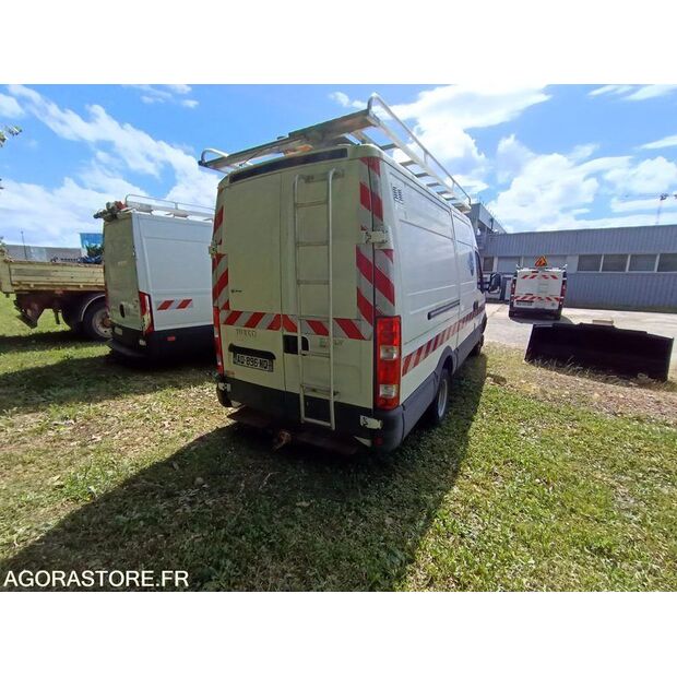 2010 Iveco 35C13-47456617