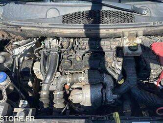 2017-peugeot-partner-1456806-47457188