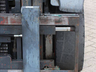 2012-linde-h30t-01-1457106-47460232