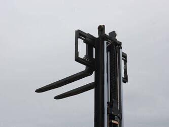 2012-linde-h30t-01-1457106-47460256