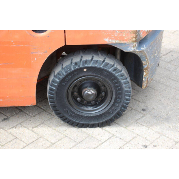 2010 Toyota 02-8FGF25-47460719