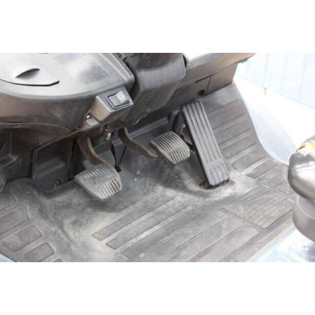 2010 Toyota 02-8FGF25-47460729