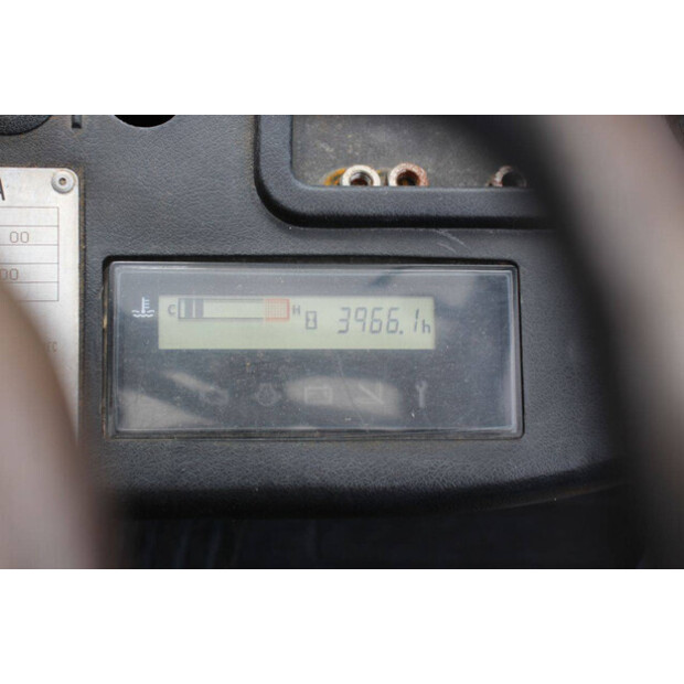 2010 Toyota 02-8FGF25-47460734