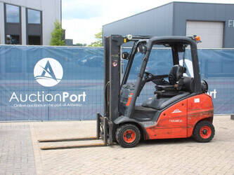Image for FORKLIFTS 2012 Fenwick-Linde H20T-01