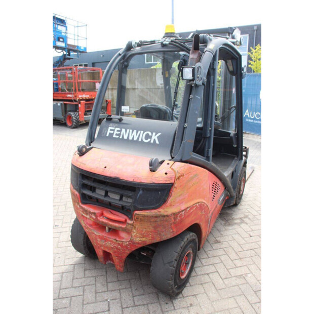 2013 Fenwick-Linde H25T-02-47460979